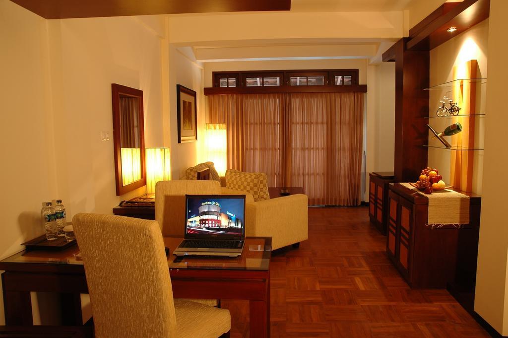 Pines Garden Resort Prigen Room photo